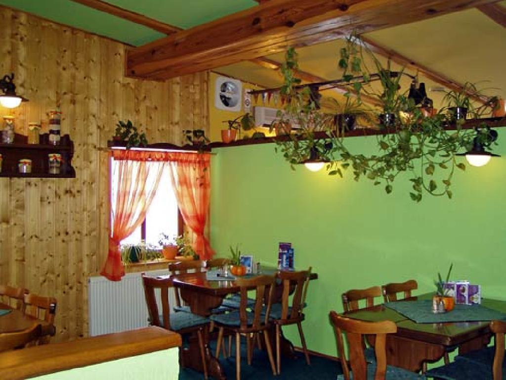 Restaurace A Penzion U Vladaru Mikulášovice Buitenkant foto